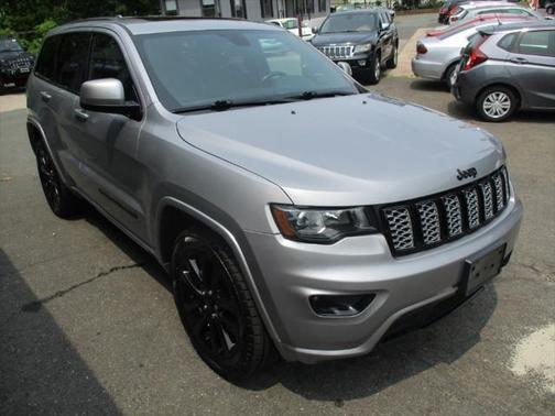 2017 Jeep Grand Cherokee Altitude