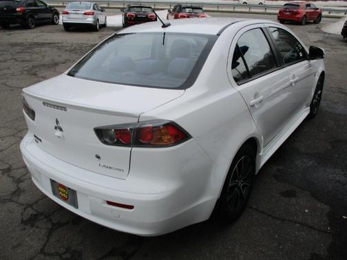 2015 Mitsubishi Lancer SE
