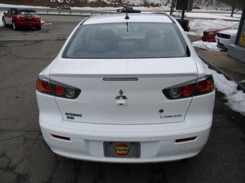 2015 Mitsubishi Lancer SE