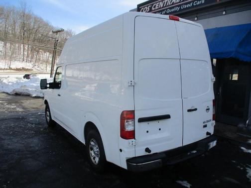 2013 Nissan NV Cargo NV3500 HD S V8