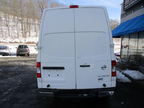 2013 Nissan NV Cargo NV3500 HD S V8