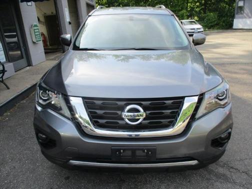 2018 Nissan Pathfinder SV