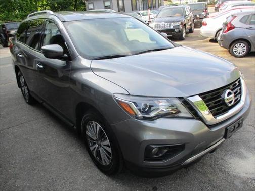 2018 Nissan Pathfinder SV