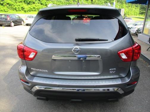 2018 Nissan Pathfinder SV