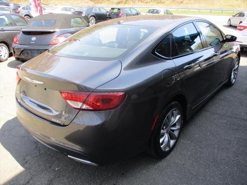 2015 Chrysler 200 S