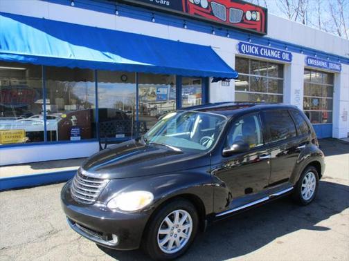 Photo 2 of 31 of 2010 Chrysler PT Cruiser Classic