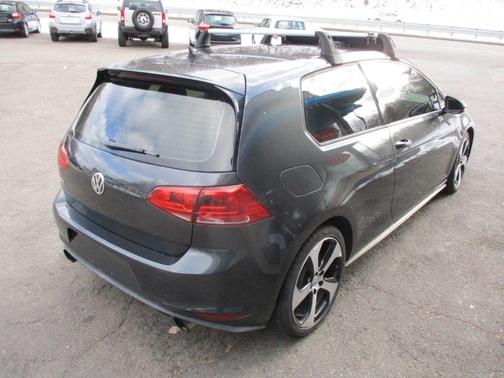 2015 Volkswagen Golf GTI 2.0T S 4-Door