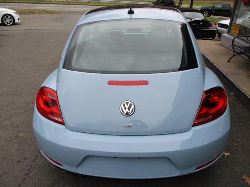 2013 Volkswagen Beetle 2.0L TDI