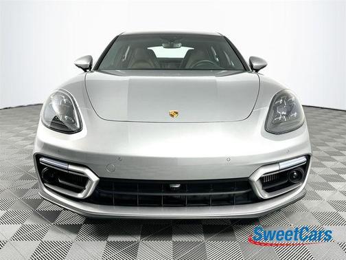 2022 Porsche Panamera GTS