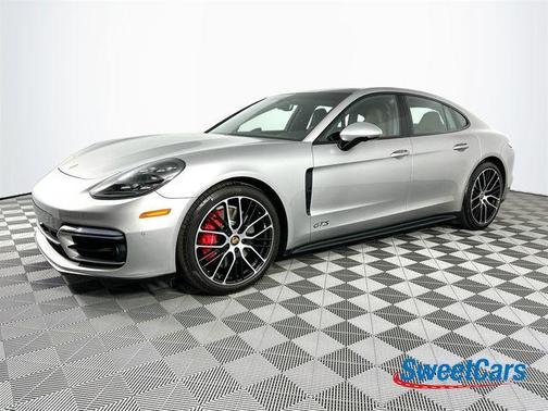 2022 Porsche Panamera GTS