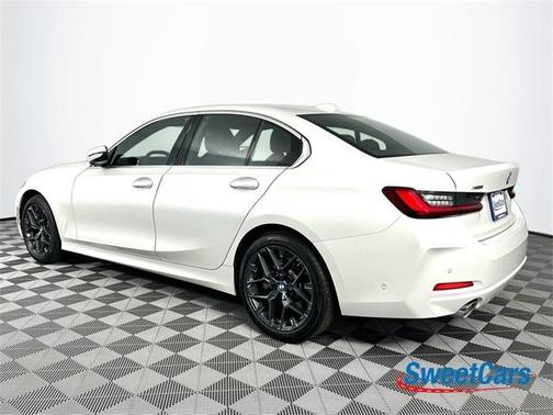 2025 BMW 330 i xDrive