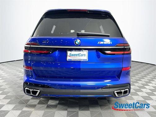 2025 BMW X7 M60i