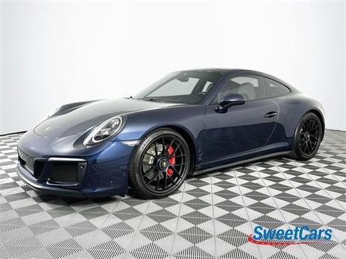 2019 Porsche 911 Carrera GTS