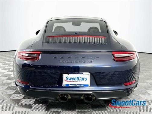 2019 Porsche 911 Carrera GTS