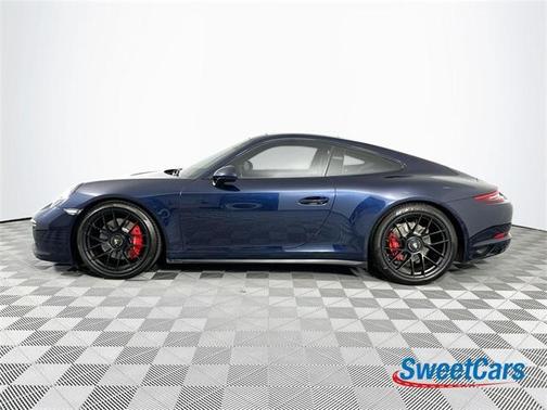 2019 Porsche 911 Carrera GTS