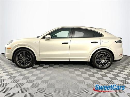 2025 Porsche Cayenne Turbo