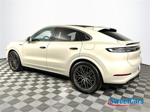 2025 Porsche Cayenne Turbo
