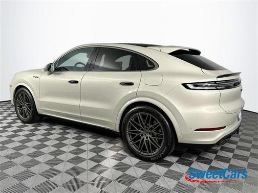 2025 Porsche Cayenne Turbo