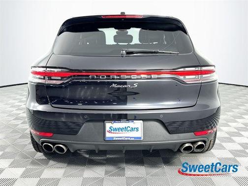 Jet Black Metallic 2021 Porsche Macan S