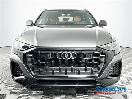 2025 Audi Q8 55 Premium