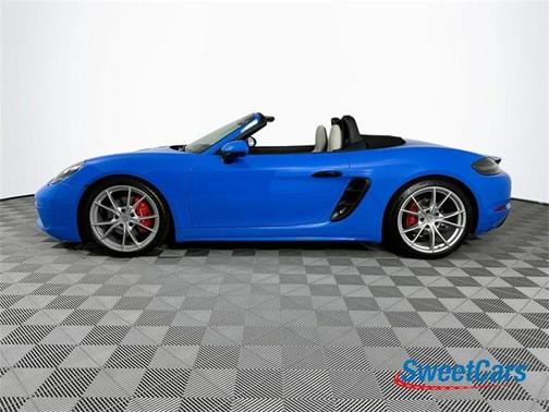 2024 Porsche 718 Boxster S