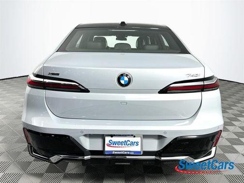 2025 BMW 740 i xDrive