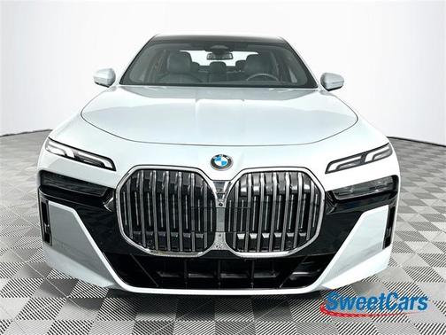 2025 BMW 740 i xDrive