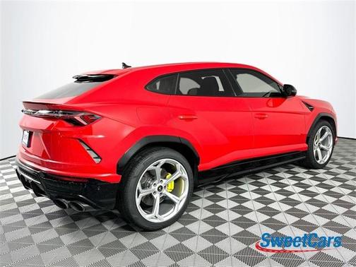 2020 Lamborghini Urus Base