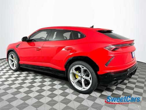 2020 Lamborghini Urus Base