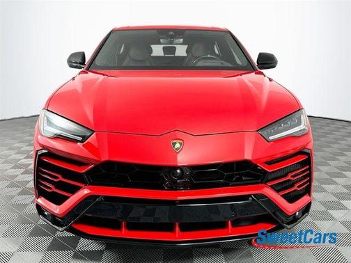 2020 Lamborghini Urus Base