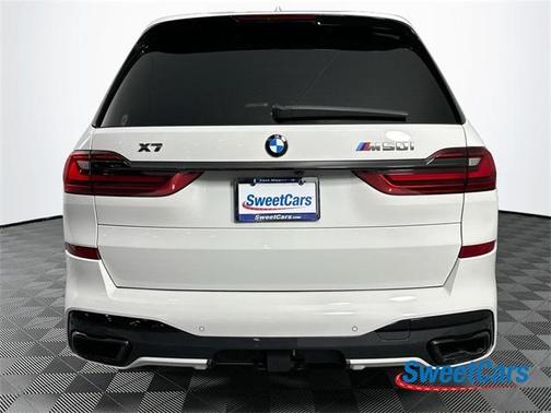 2022 BMW X7 M50i