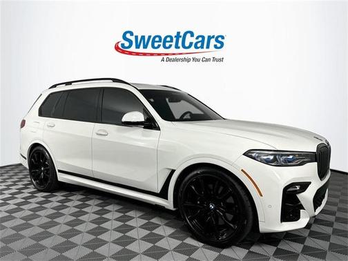 2022 BMW X7 M50i