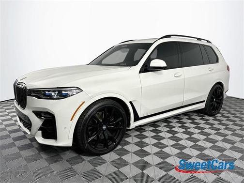 2022 BMW X7 M50i