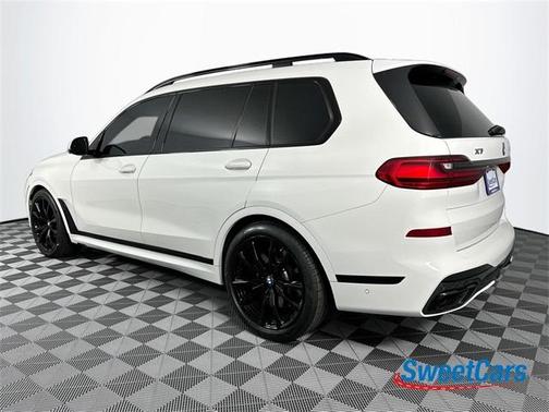 2022 BMW X7 M50i
