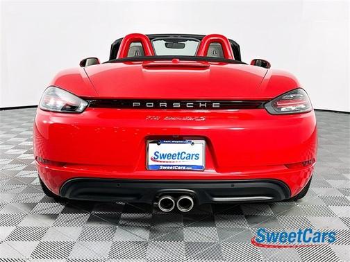2024 Porsche 718 Boxster S