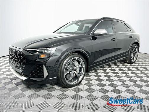 Mythos Black Metallic 2025 Audi RS Q8 4.0T quattro