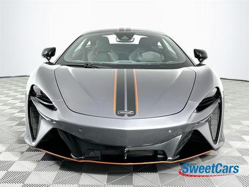2024 McLaren Artura Performance