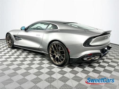 2025 Aston Martin Vanquish Base