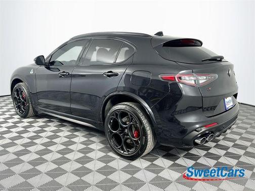 2024 Alfa Romeo Stelvio Quadrifoglio
