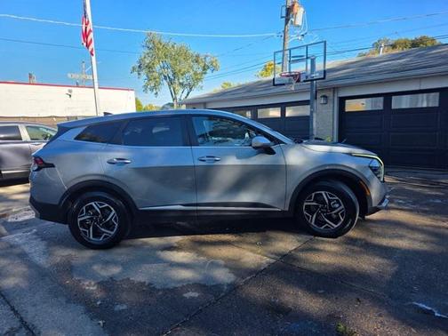 2024 Kia Sportage LX