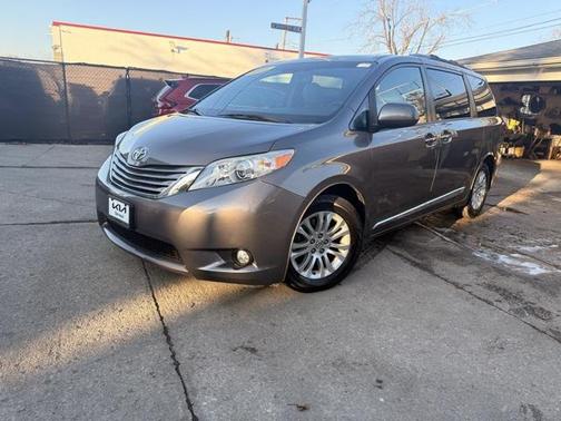 2016 Toyota Sienna XLE Premium