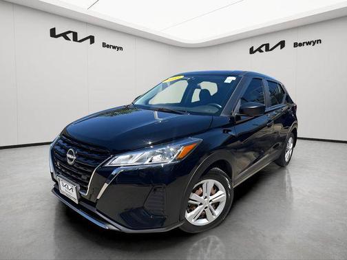 Super Black 2023 Nissan Kicks S