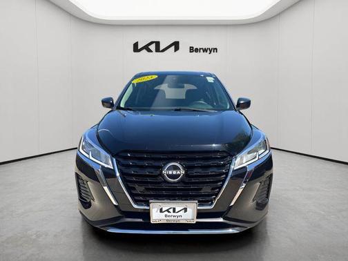 Super Black 2023 Nissan Kicks S