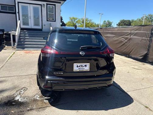 Super Black 2023 Nissan Kicks S