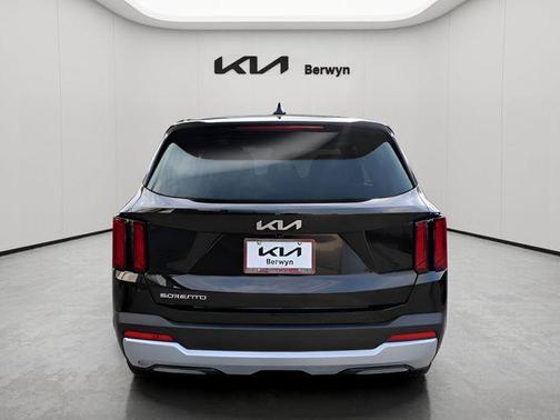 2024 Kia Sorento LX