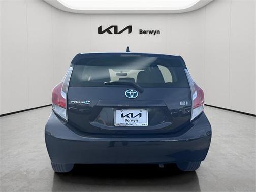 2016 Toyota Prius c Two