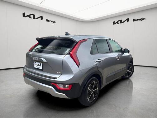 Steel Gray 2024 Kia Niro LX