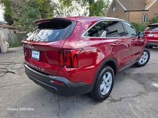 2022 Kia Sorento LX