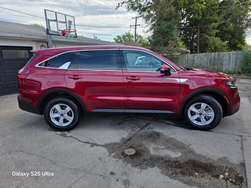 2022 Kia Sorento LX