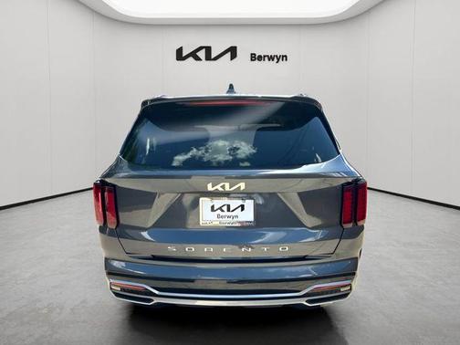 Gravity Grey 2022 Kia Sorento S